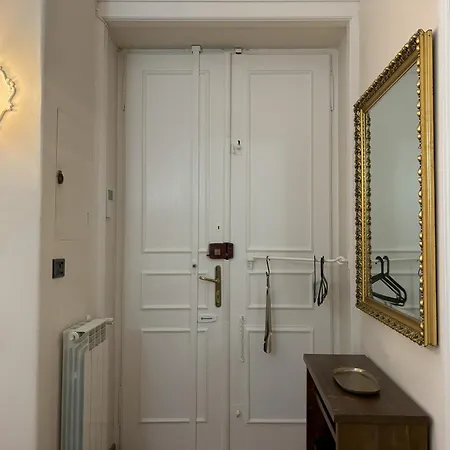 Interno 7 Apartment *