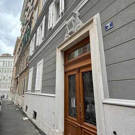Apartment Interno 7